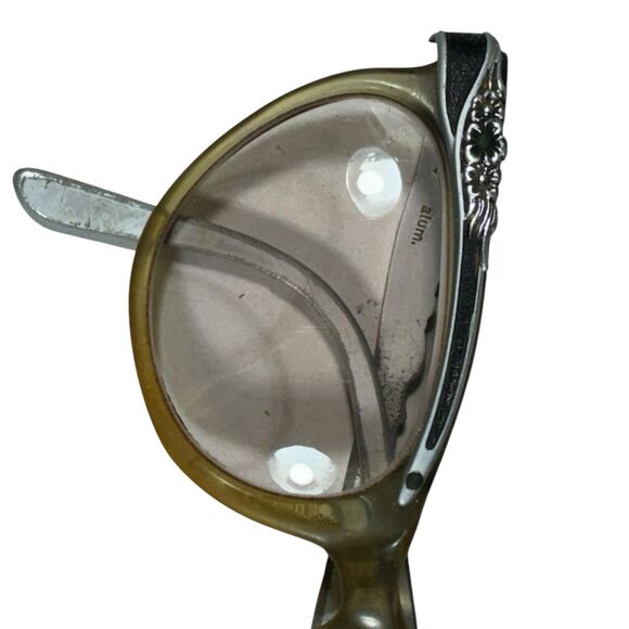 American Optical VTG 60’s Aluminum Frame Floral Cats Eye Glasses 5 1/4 - Picture 5 of 16